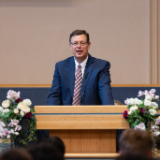 Aldste-Gilbert-uppmanar-unga-vuxna-over-hela-Europa-Nord-att-forankra-sina-liv-i-Jesus-Kristus-och-lita-pa-Herrens-tidsplan--