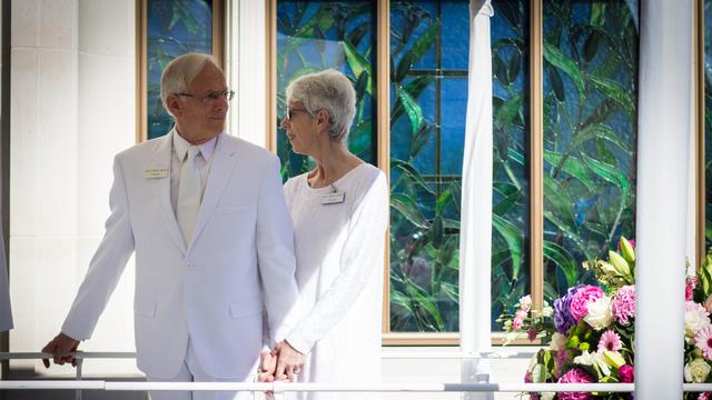 Bild från Paristemplets invigning 2016